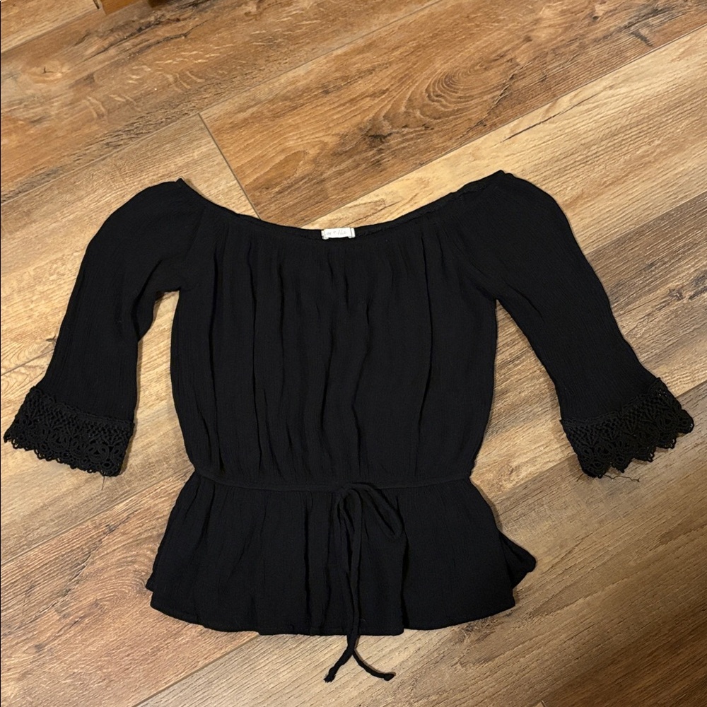 Heart Hips Elegant Black Blouse